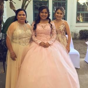 Meet your Posher, Elia